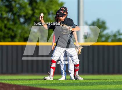 Thumbnail 1 in Spring Hill vs. Melissa (UIL 4A Region II Semifinal Game 2) photogallery.