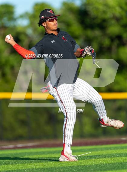 Thumbnail 1 in Spring Hill vs. Melissa (UIL 4A Region II Semifinal Game 2) photogallery.