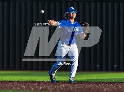Thumbnail 2 in Spring Hill vs. Melissa (UIL 4A Region II Semifinal Game 2) photogallery.