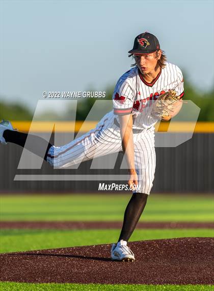 Thumbnail 2 in Spring Hill vs. Melissa (UIL 4A Region II Semifinal Game 2) photogallery.
