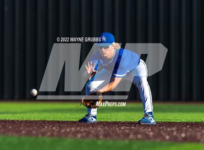 Thumbnail 1 in Spring Hill vs. Melissa (UIL 4A Region II Semifinal Game 2) photogallery.