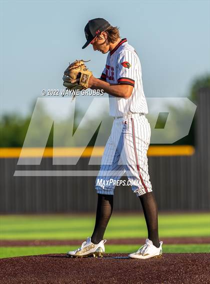 Thumbnail 3 in Spring Hill vs. Melissa (UIL 4A Region II Semifinal Game 2) photogallery.