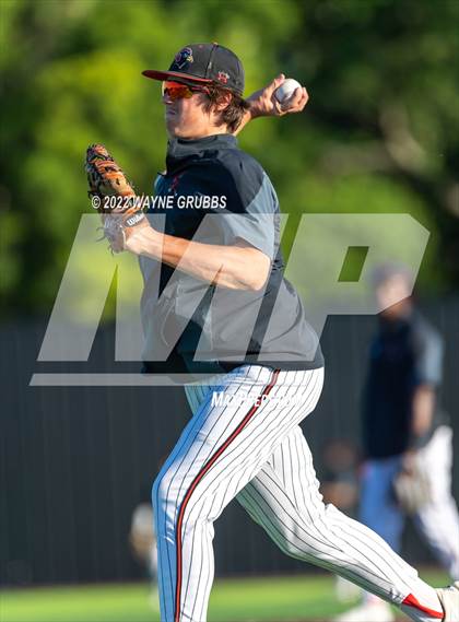 Thumbnail 3 in Spring Hill vs. Melissa (UIL 4A Region II Semifinal Game 2) photogallery.