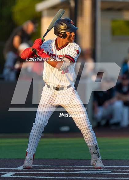 Thumbnail 1 in Spring Hill vs. Melissa (UIL 4A Region II Semifinal Game 2) photogallery.