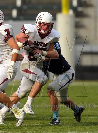 Thumbnail 2 in Corona del Mar vs. Sacred Heart Prep (CIF State D3 Final) photogallery.