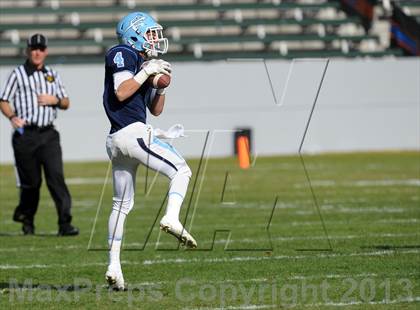 Thumbnail 3 in Corona del Mar vs. Sacred Heart Prep (CIF State D3 Final) photogallery.