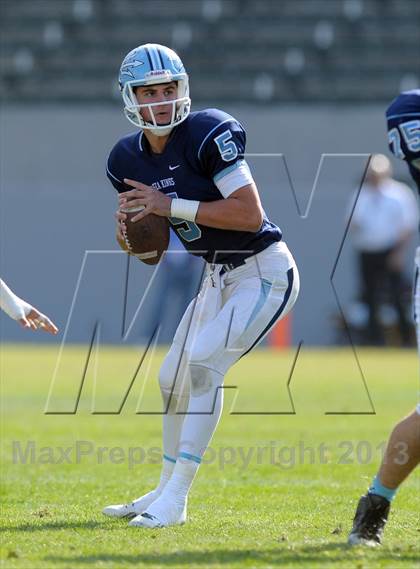 Thumbnail 3 in Corona del Mar vs. Sacred Heart Prep (CIF State D3 Final) photogallery.