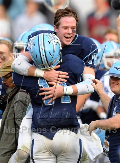 Thumbnail 1 in Corona del Mar vs. Sacred Heart Prep (CIF State D3 Final) photogallery.