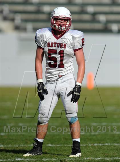 Thumbnail 3 in Corona del Mar vs. Sacred Heart Prep (CIF State D3 Final) photogallery.