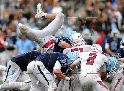 Thumbnail 3 in Corona del Mar vs. Sacred Heart Prep (CIF State D3 Final) photogallery.