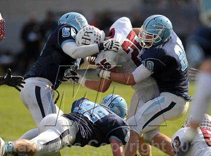 Thumbnail 3 in Corona del Mar vs. Sacred Heart Prep (CIF State D3 Final) photogallery.