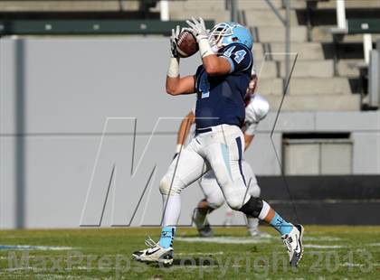 Thumbnail 2 in Corona del Mar vs. Sacred Heart Prep (CIF State D3 Final) photogallery.
