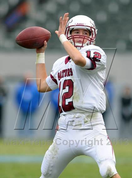 Thumbnail 2 in Corona del Mar vs. Sacred Heart Prep (CIF State D3 Final) photogallery.