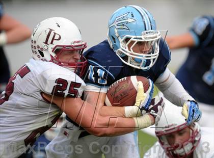 Thumbnail 3 in Corona del Mar vs. Sacred Heart Prep (CIF State D3 Final) photogallery.