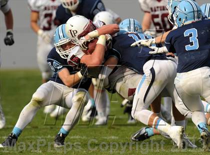 Thumbnail 3 in Corona del Mar vs. Sacred Heart Prep (CIF State D3 Final) photogallery.