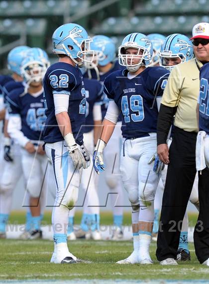 Thumbnail 2 in Corona del Mar vs. Sacred Heart Prep (CIF State D3 Final) photogallery.