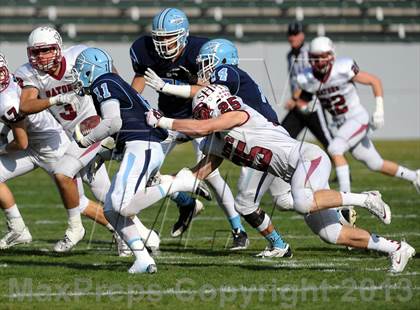 Thumbnail 1 in Corona del Mar vs. Sacred Heart Prep (CIF State D3 Final) photogallery.