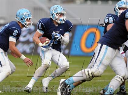 Thumbnail 2 in Corona del Mar vs. Sacred Heart Prep (CIF State D3 Final) photogallery.