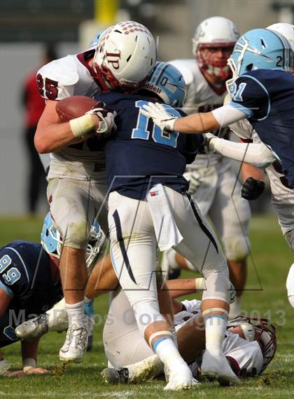 Thumbnail 1 in Corona del Mar vs. Sacred Heart Prep (CIF State D3 Final) photogallery.