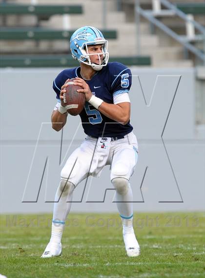 Thumbnail 1 in Corona del Mar vs. Sacred Heart Prep (CIF State D3 Final) photogallery.