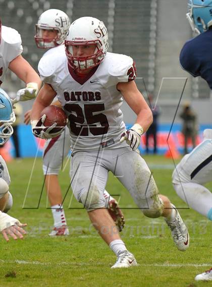Thumbnail 2 in Corona del Mar vs. Sacred Heart Prep (CIF State D3 Final) photogallery.