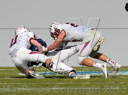 Thumbnail 3 in Corona del Mar vs. Sacred Heart Prep (CIF State D3 Final) photogallery.
