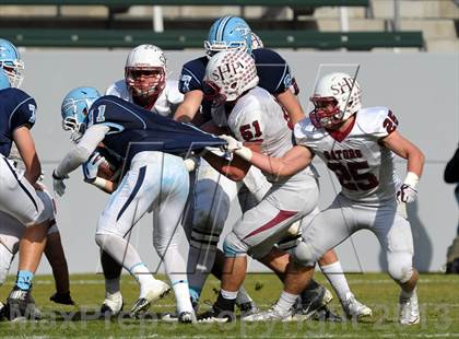 Thumbnail 2 in Corona del Mar vs. Sacred Heart Prep (CIF State D3 Final) photogallery.