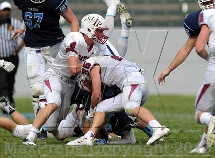 Thumbnail 3 in Corona del Mar vs. Sacred Heart Prep (CIF State D3 Final) photogallery.