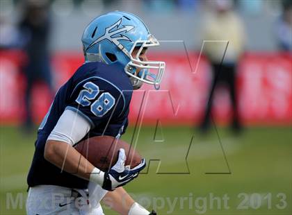 Thumbnail 1 in Corona del Mar vs. Sacred Heart Prep (CIF State D3 Final) photogallery.