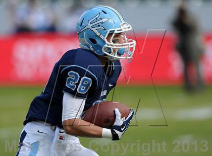 Thumbnail 3 in Corona del Mar vs. Sacred Heart Prep (CIF State D3 Final) photogallery.
