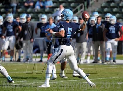 Thumbnail 2 in Corona del Mar vs. Sacred Heart Prep (CIF State D3 Final) photogallery.