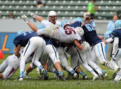 Thumbnail 2 in Corona del Mar vs. Sacred Heart Prep (CIF State D3 Final) photogallery.