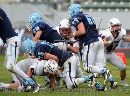 Thumbnail 2 in Corona del Mar vs. Sacred Heart Prep (CIF State D3 Final) photogallery.