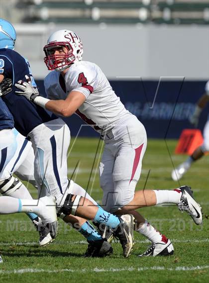 Thumbnail 2 in Corona del Mar vs. Sacred Heart Prep (CIF State D3 Final) photogallery.