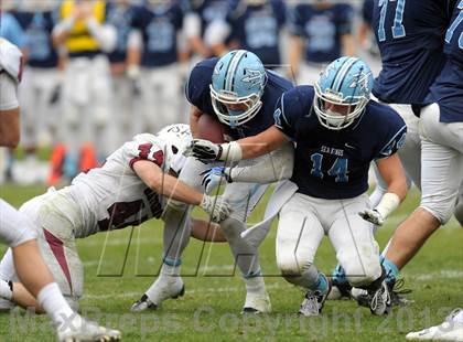 Thumbnail 2 in Corona del Mar vs. Sacred Heart Prep (CIF State D3 Final) photogallery.