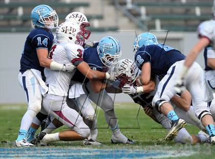 Thumbnail 3 in Corona del Mar vs. Sacred Heart Prep (CIF State D3 Final) photogallery.