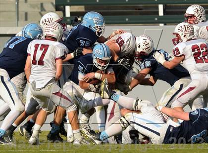 Thumbnail 2 in Corona del Mar vs. Sacred Heart Prep (CIF State D3 Final) photogallery.