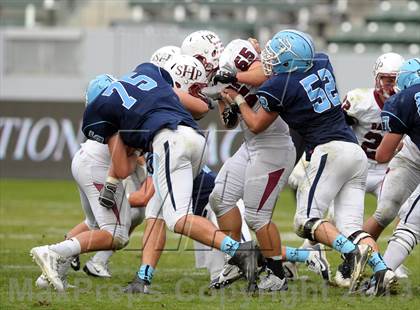 Thumbnail 3 in Corona del Mar vs. Sacred Heart Prep (CIF State D3 Final) photogallery.