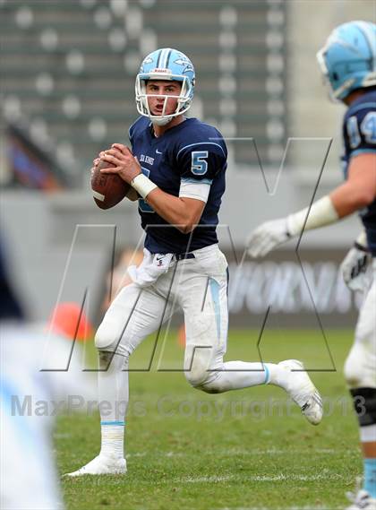 Thumbnail 1 in Corona del Mar vs. Sacred Heart Prep (CIF State D3 Final) photogallery.