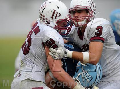 Thumbnail 2 in Corona del Mar vs. Sacred Heart Prep (CIF State D3 Final) photogallery.