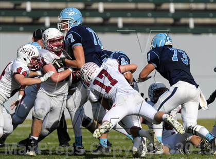 Thumbnail 2 in Corona del Mar vs. Sacred Heart Prep (CIF State D3 Final) photogallery.
