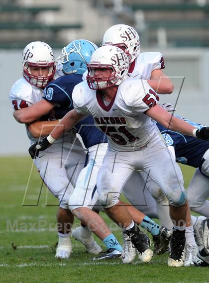 Thumbnail 1 in Corona del Mar vs. Sacred Heart Prep (CIF State D3 Final) photogallery.