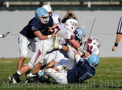 Thumbnail 3 in Corona del Mar vs. Sacred Heart Prep (CIF State D3 Final) photogallery.