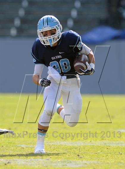 Thumbnail 3 in Corona del Mar vs. Sacred Heart Prep (CIF State D3 Final) photogallery.