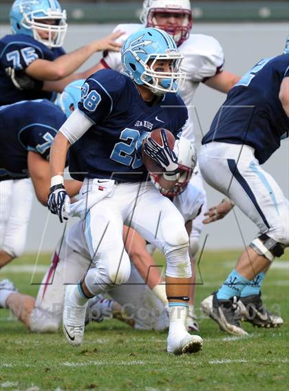 Thumbnail 1 in Corona del Mar vs. Sacred Heart Prep (CIF State D3 Final) photogallery.