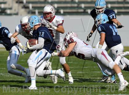 Thumbnail 2 in Corona del Mar vs. Sacred Heart Prep (CIF State D3 Final) photogallery.