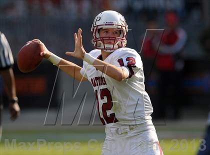 Thumbnail 3 in Corona del Mar vs. Sacred Heart Prep (CIF State D3 Final) photogallery.