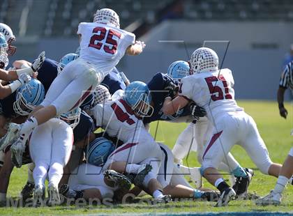 Thumbnail 2 in Corona del Mar vs. Sacred Heart Prep (CIF State D3 Final) photogallery.