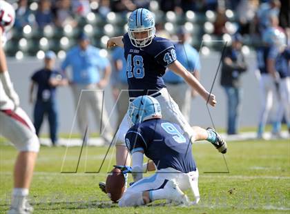 Thumbnail 1 in Corona del Mar vs. Sacred Heart Prep (CIF State D3 Final) photogallery.