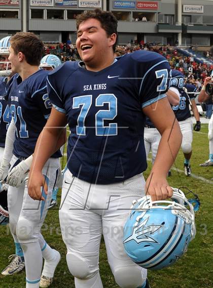 Thumbnail 2 in Corona del Mar vs. Sacred Heart Prep (CIF State D3 Final) photogallery.